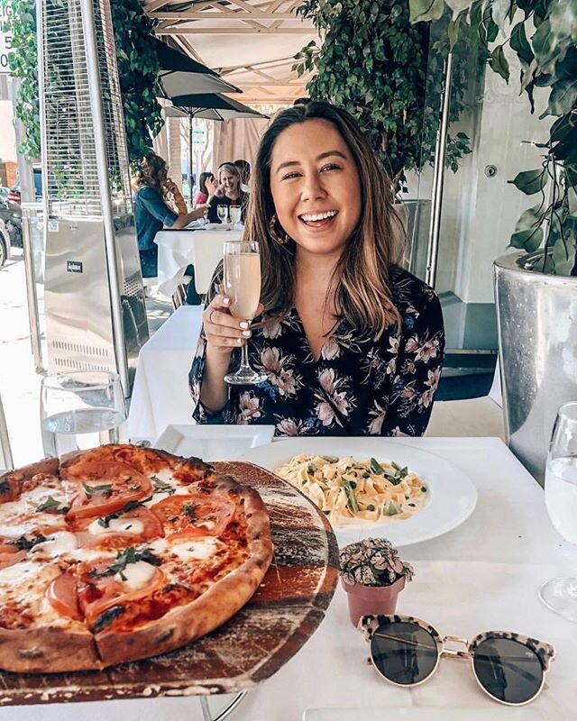 🍽 Lunch at Villa Blanca! What better way to spend the day than with some shopping along Rodeo Drive & lunch at our Mediterranean inspired restaurant! #Regram #VillaBlanca